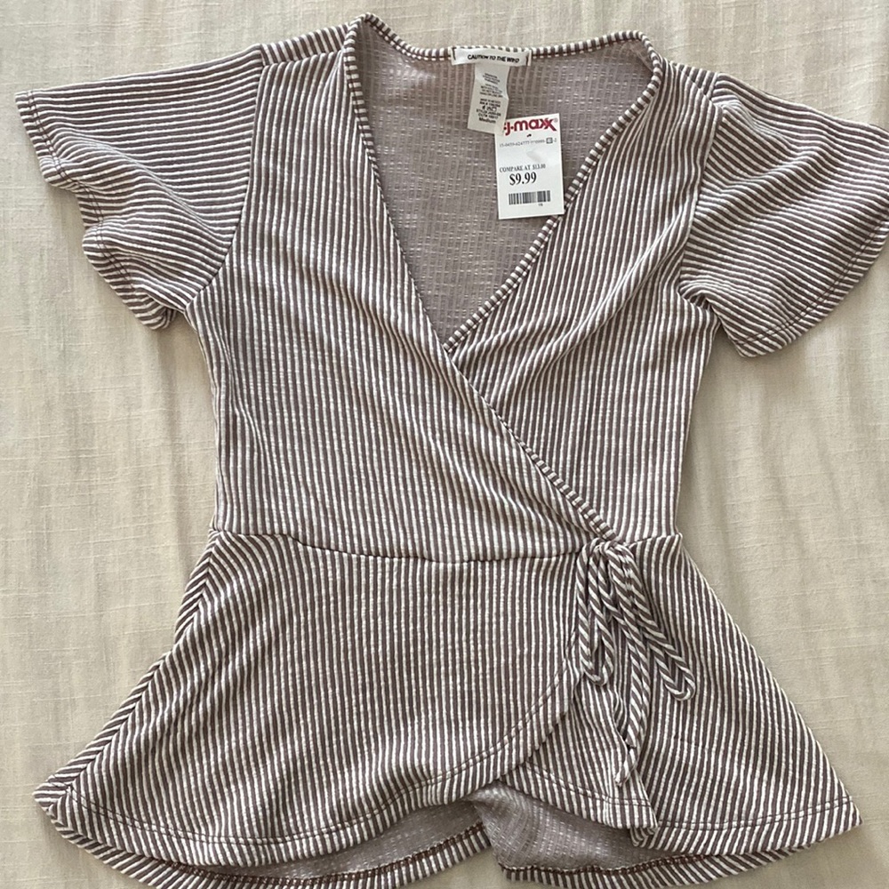 Flutter sleeve top